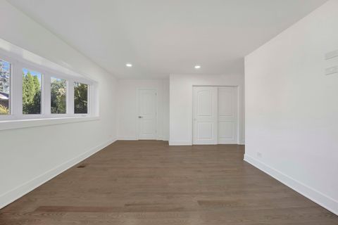 Tiny photo for 6444 N Knox Avenue, Lincolnwood, IL 60712 (MLS # 12527414)