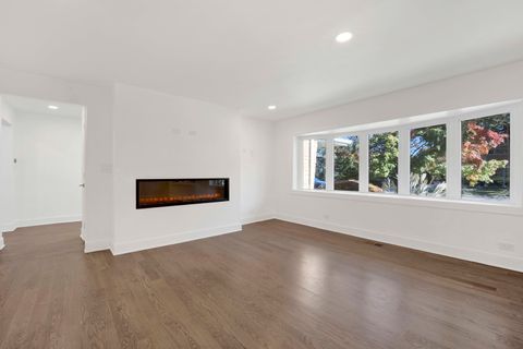 Tiny photo for 6444 N Knox Avenue, Lincolnwood, IL 60712 (MLS # 12527414)