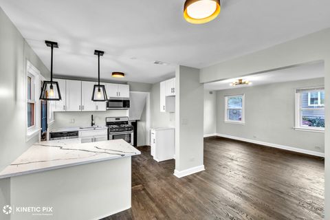 Tiny photo for 3041 W 113th Place, Merrionette Park, IL 60803 (MLS # 12494316)