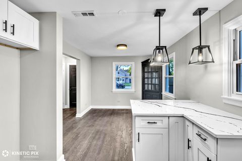 Tiny photo for 3041 W 113th Place, Merrionette Park, IL 60803 (MLS # 12494316)