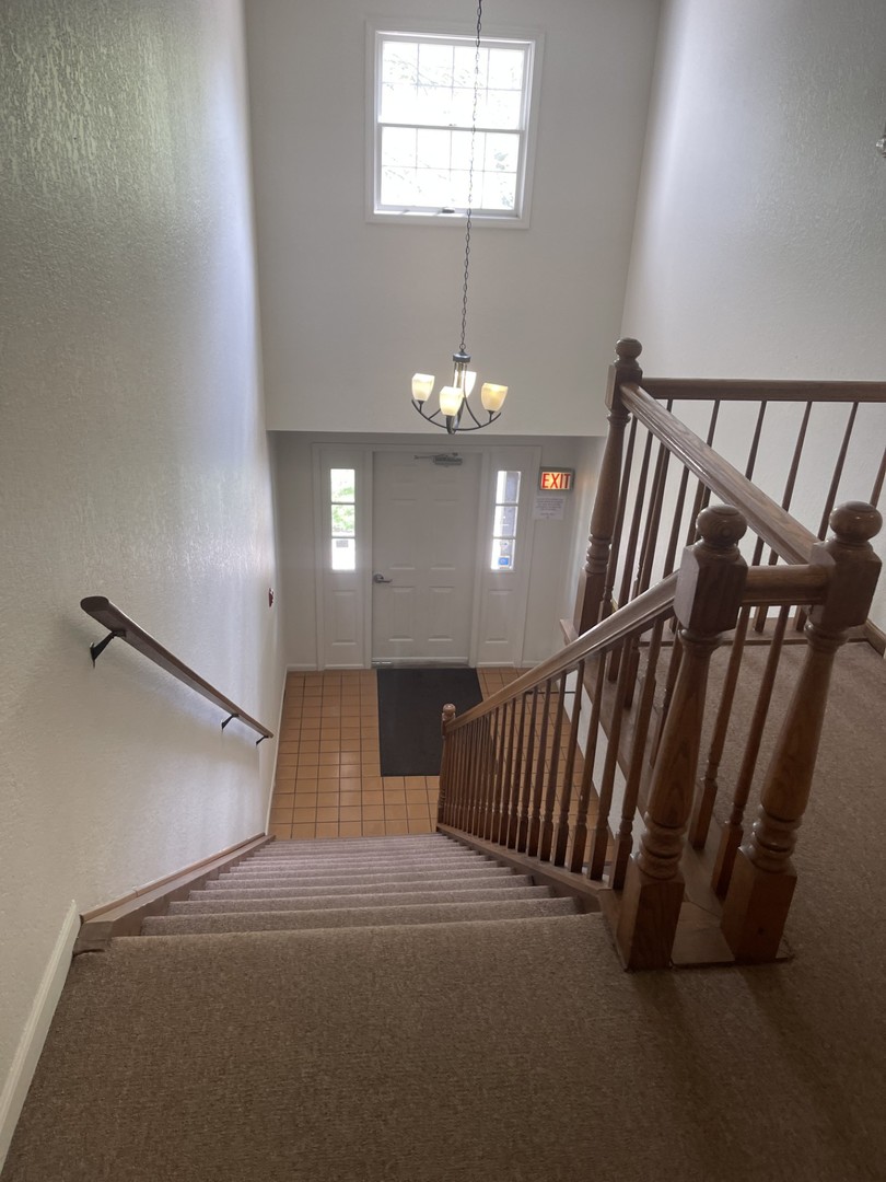 43 Glencoe Ct Court 202B