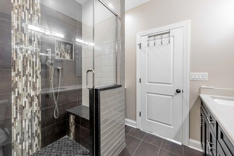 Tiny photo for 9409 GEORGETOWN Square, Orland Park, IL 60467 (MLS # 12628463)