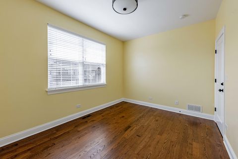 Tiny photo for 9409 GEORGETOWN Square, Orland Park, IL 60467 (MLS # 12628463)