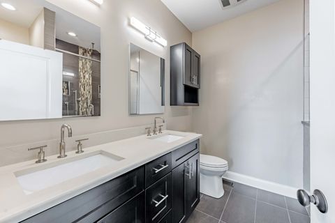 Tiny photo for 9409 GEORGETOWN Square, Orland Park, IL 60467 (MLS # 12628463)
