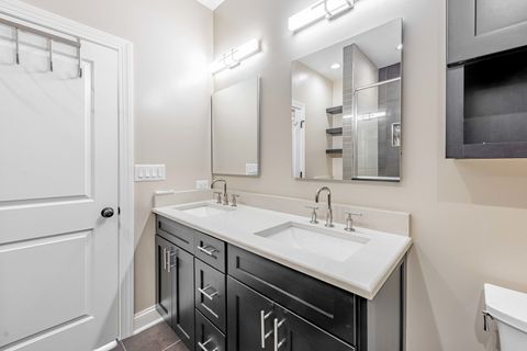 Tiny photo for 9409 GEORGETOWN Square, Orland Park, IL 60467 (MLS # 12628463)