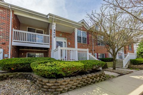 Tiny photo for 9409 GEORGETOWN Square, Orland Park, IL 60467 (MLS # 12628463)