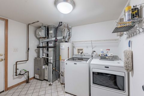 Tiny photo for 9409 GEORGETOWN Square, Orland Park, IL 60467 (MLS # 12628463)