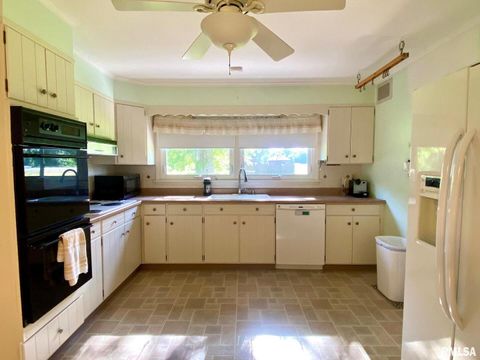 Tiny photo for 807 W MARKET Street, Christopher, IL 62822 (MLS # EB458508)