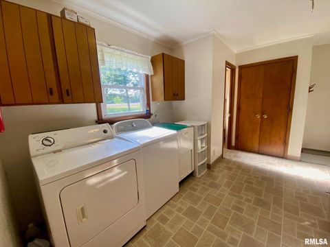 Tiny photo for 807 W MARKET Street, Christopher, IL 62822 (MLS # EB458508)