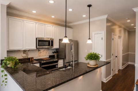 Tiny photo for 6651 S Drexel Avenue #1E, Chicago, IL 60637 (MLS # 12711975)