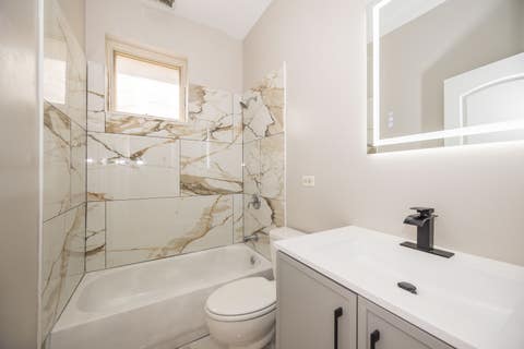 Tiny photo for 6651 S Drexel Avenue #1E, Chicago, IL 60637 (MLS # 12711975)