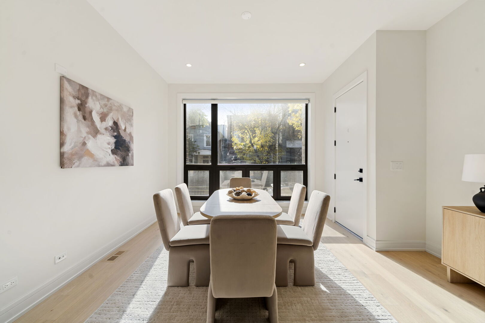 2852 W Lyndale Street 1