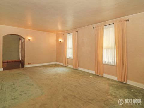A home in JOLIET