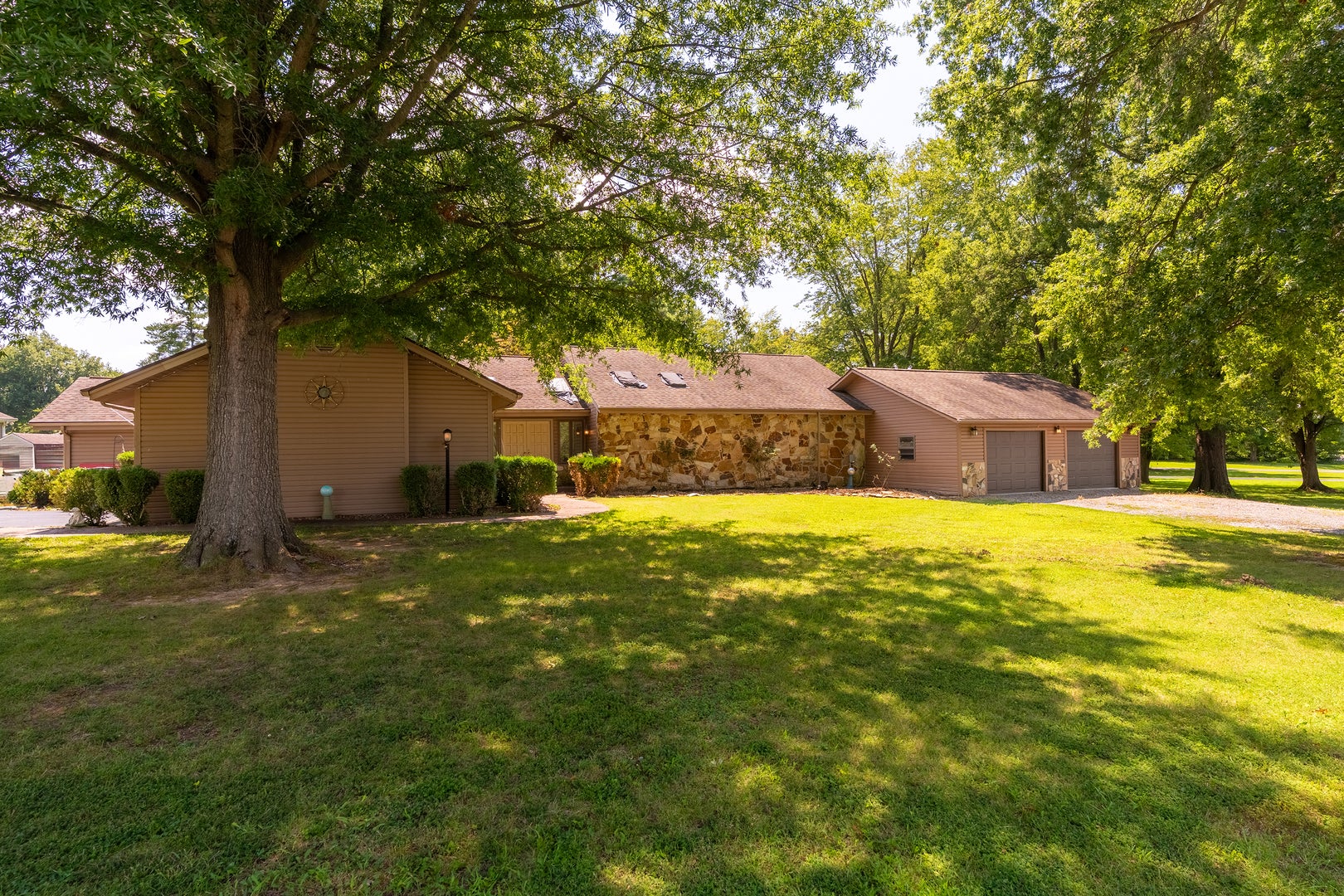 1109 Mockingbird Lane