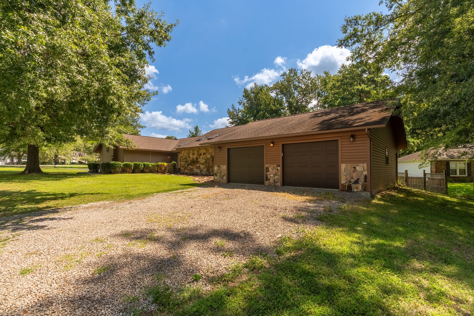 1109 Mockingbird Lane