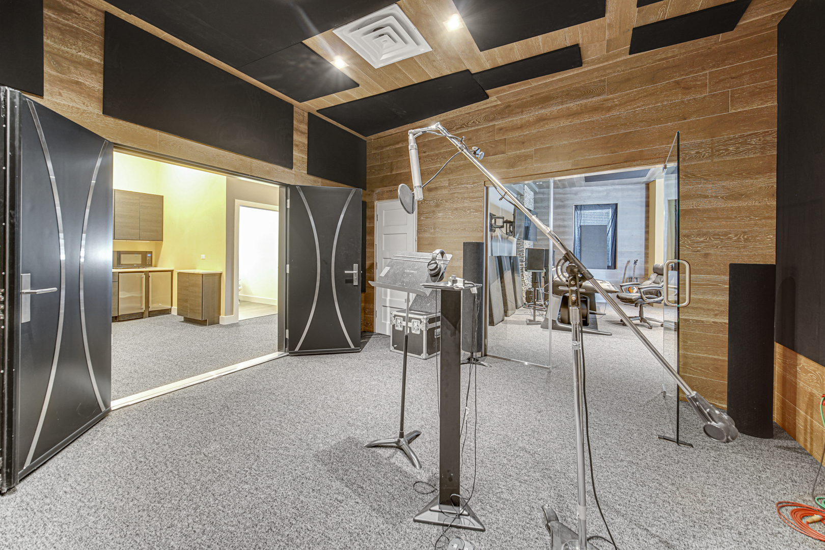 40W147 Campton Crossings Drive