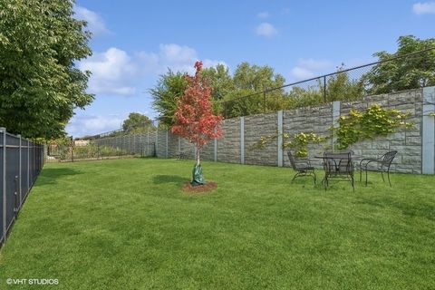Tiny photo for 5318 N Ravenswood Avenue #107, Chicago, IL 60640 (MLS # 12609067)