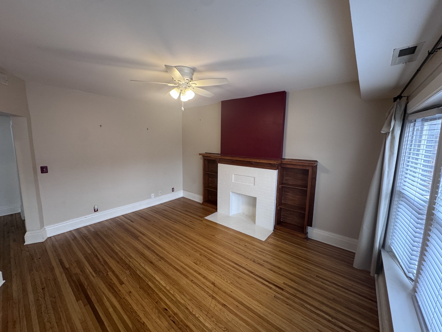 4358 W Washington Boulevard 203