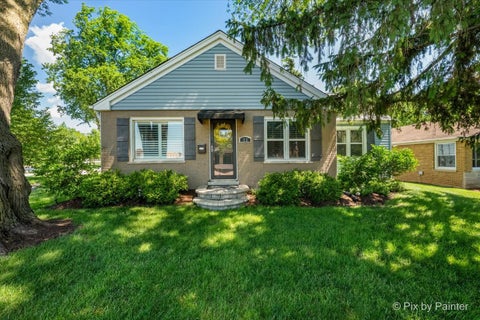Tiny photo for 72 W Irving Park Road, Roselle, IL 60172 (MLS # 12759203)