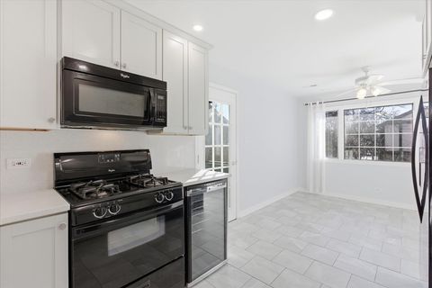 Tiny photo for 7711 W OAK RIDGE Court #2A, Palos Heights, IL 60463 (MLS # 12566912)