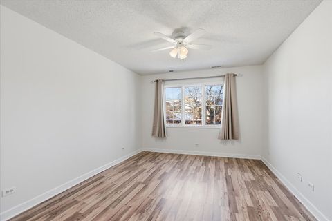 Tiny photo for 7711 W OAK RIDGE Court #2A, Palos Heights, IL 60463 (MLS # 12566912)