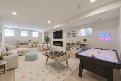 Tiny photo for 5748 W Eastwood Avenue, Chicago, IL 60630 (MLS # 12722777)