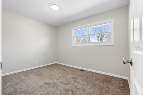 Tiny photo for 40 Chatham Place, Montgomery, IL 60538 (MLS # 12571223)