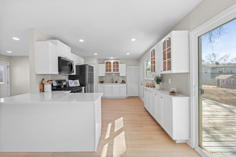 Tiny photo for 40 Chatham Place, Montgomery, IL 60538 (MLS # 12571223)