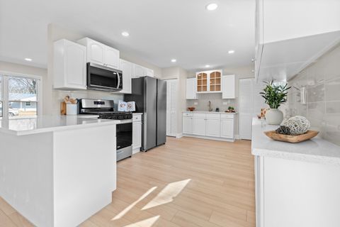 Tiny photo for 40 Chatham Place, Montgomery, IL 60538 (MLS # 12571223)