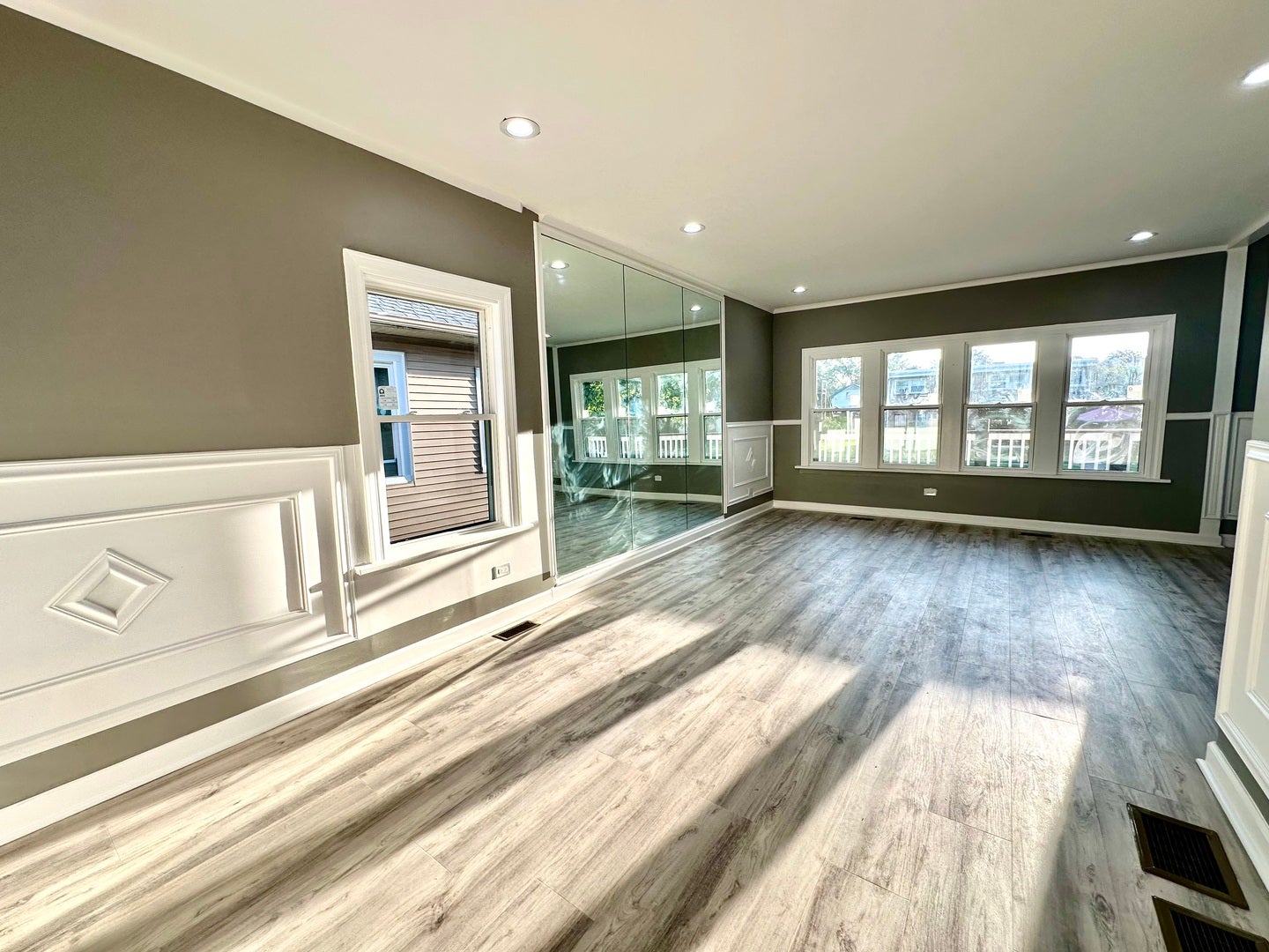 139 S 12th Avenue