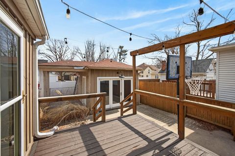 Tiny photo for 1919 Farnam Street, Davenport, IA 52803 (MLS # 12599577)