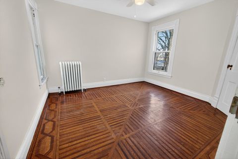 Tiny photo for 1919 Farnam Street, Davenport, IA 52803 (MLS # 12599577)