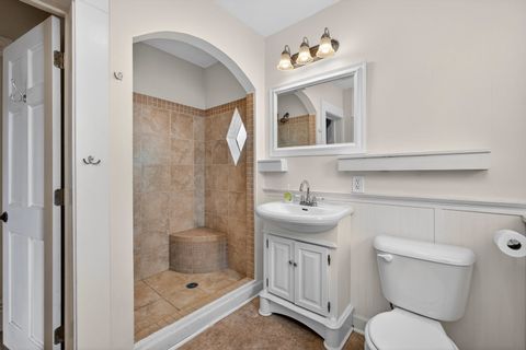 Tiny photo for 1919 Farnam Street, Davenport, IA 52803 (MLS # 12599577)