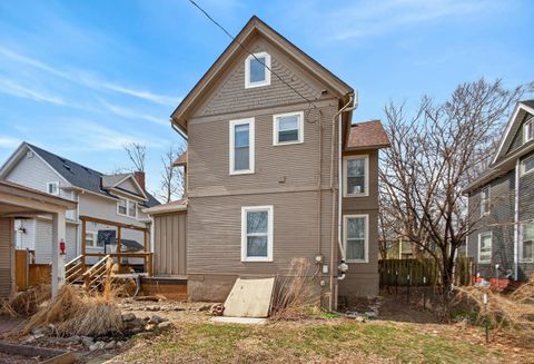 Tiny photo for 1919 Farnam Street, Davenport, IA 52803 (MLS # 12599577)