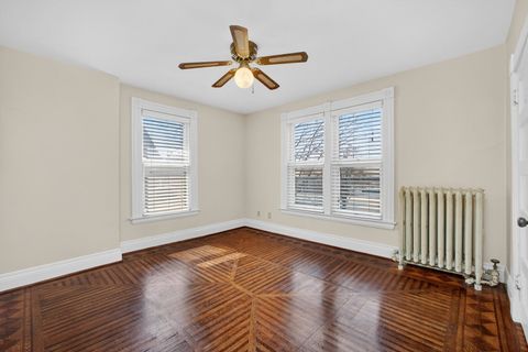 Tiny photo for 1919 Farnam Street, Davenport, IA 52803 (MLS # 12599577)