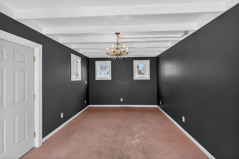 Tiny photo for 1919 Farnam Street, Davenport, IA 52803 (MLS # 12599577)