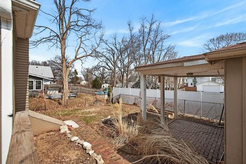 Tiny photo for 1919 Farnam Street, Davenport, IA 52803 (MLS # 12599577)