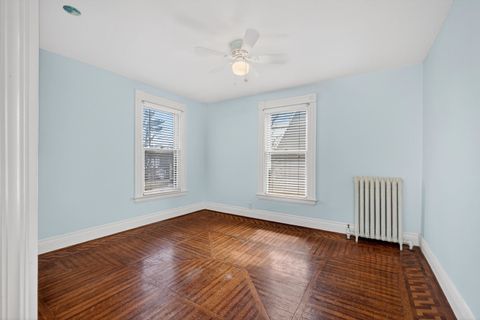 Tiny photo for 1919 Farnam Street, Davenport, IA 52803 (MLS # 12599577)