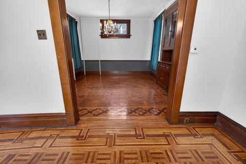 Tiny photo for 1919 Farnam Street, Davenport, IA 52803 (MLS # 12599577)