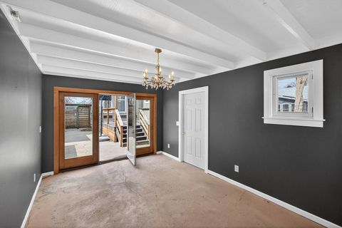 Tiny photo for 1919 Farnam Street, Davenport, IA 52803 (MLS # 12599577)