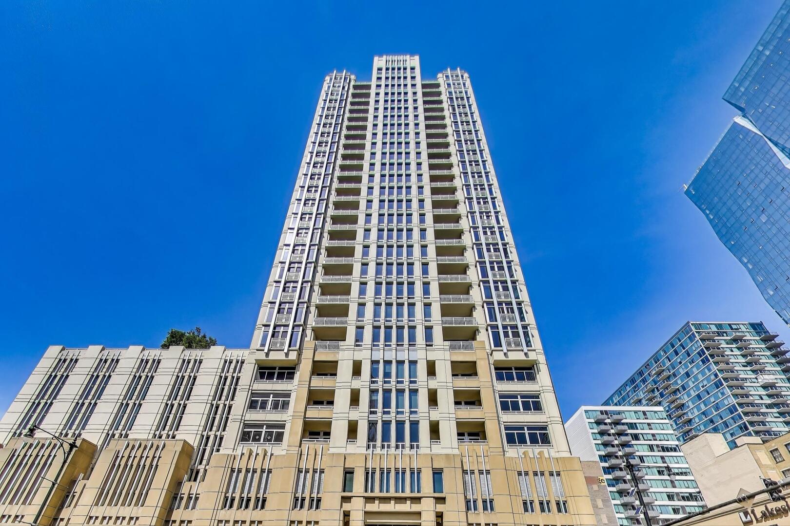 1400 S Michigan Avenue 1609