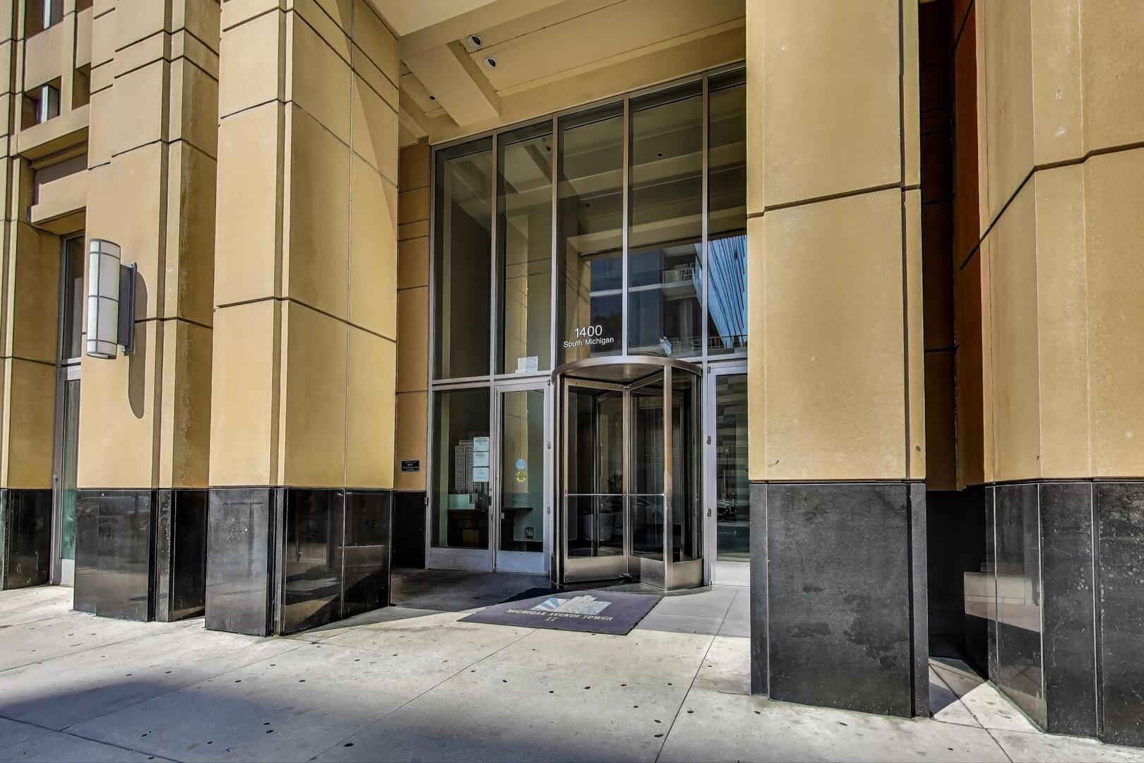 1400 S Michigan Avenue 1609