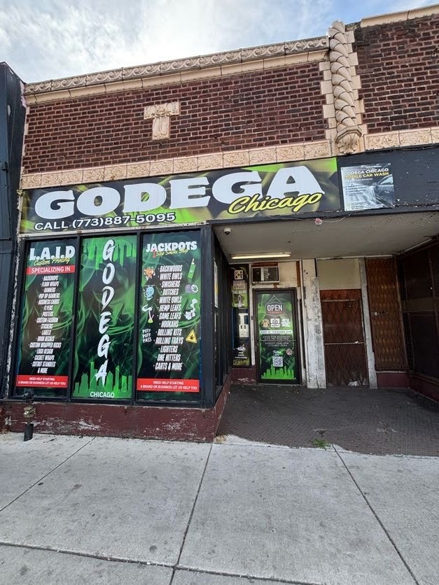 5523 W Chicago Avenue