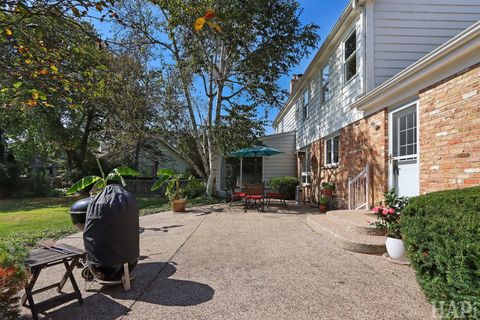 Tiny photo for 113 Surrey Lane, Lincolnshire, IL 60045 (MLS # 12497426)