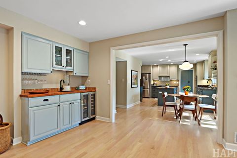 Tiny photo for 113 Surrey Lane, Lincolnshire, IL 60045 (MLS # 12497426)