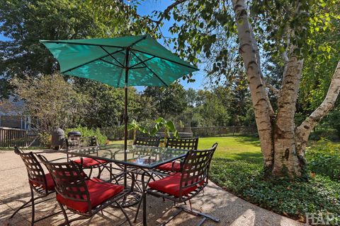 Tiny photo for 113 Surrey Lane, Lincolnshire, IL 60045 (MLS # 12497426)