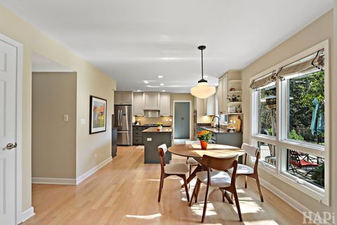 Tiny photo for 113 Surrey Lane, Lincolnshire, IL 60045 (MLS # 12497426)