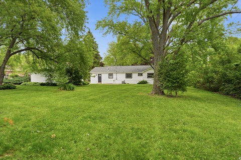 Tiny photo for 960 Basswood Street, Hoffman Estates, IL 60169 (MLS # 12652102)