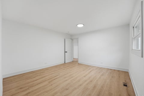 Tiny photo for 960 Basswood Street, Hoffman Estates, IL 60169 (MLS # 12652102)