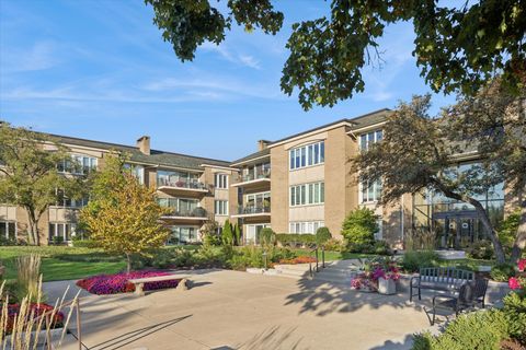 Tiny photo for 1 Oak Brook Club Drive #A310, Oak Brook, IL 60523 (MLS # 12551355)